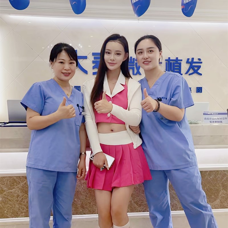 Happy hair transplant patient at Barley Clinic China - before after results